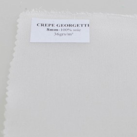 Crêpe Georgette 8 - Echarpe préroulottée 180 x 45 cm